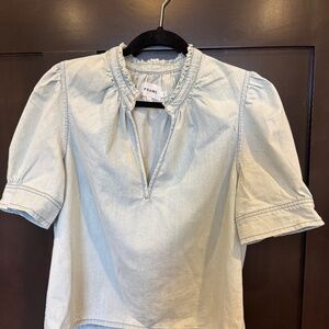 Frame light chambray/denim top